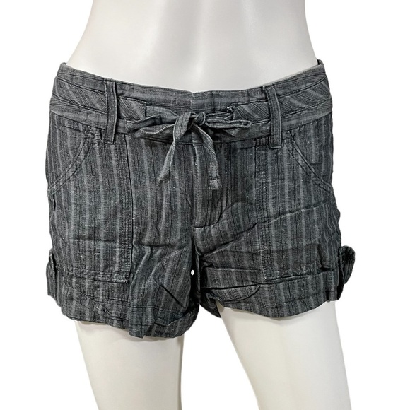 Banana Republic Gray Striped Shorts Size 2 - Picture 1 of 7